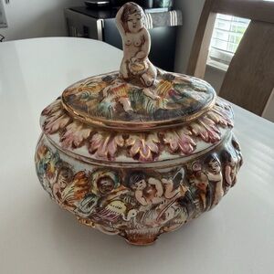 Capodimonte angel cherub bowl